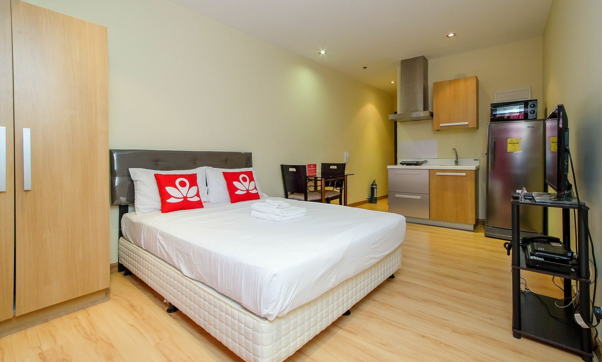 סן פדרו מקאטי Zen Home Knightsbridge Residences Makati מראה חיצוני תמונה